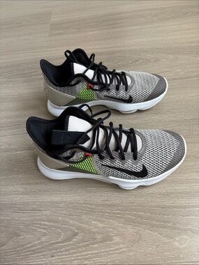 Nike LeBron Witness 4 'String Volt' . Size 10